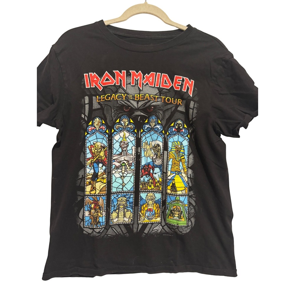 Iron Maiden Legacy of the Beast World Tour 2022 Black Graphic T-Shirt Unisex M